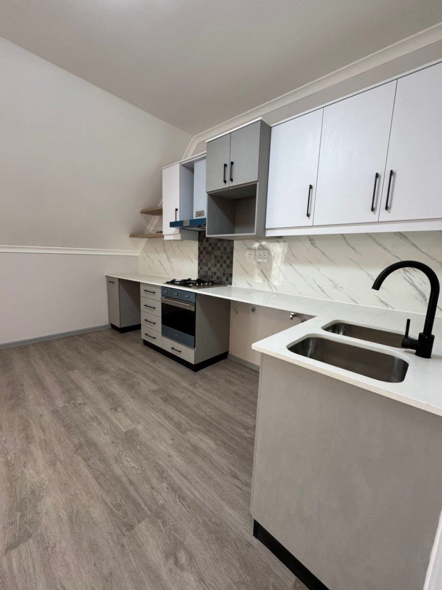 2 Bedroom Property for Sale in Whispering Pines Western Cape